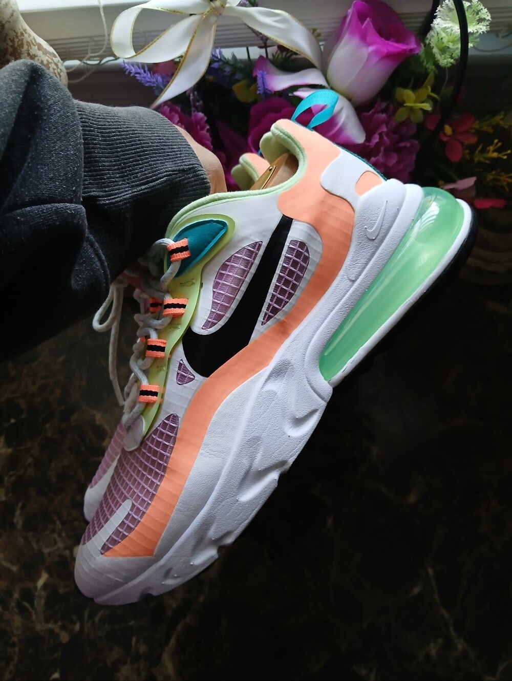 Nike AirMax 270 React SE Comfort/Athletic Lifestyle Shoes Size 8.5 for Women - Picture 11 of 14